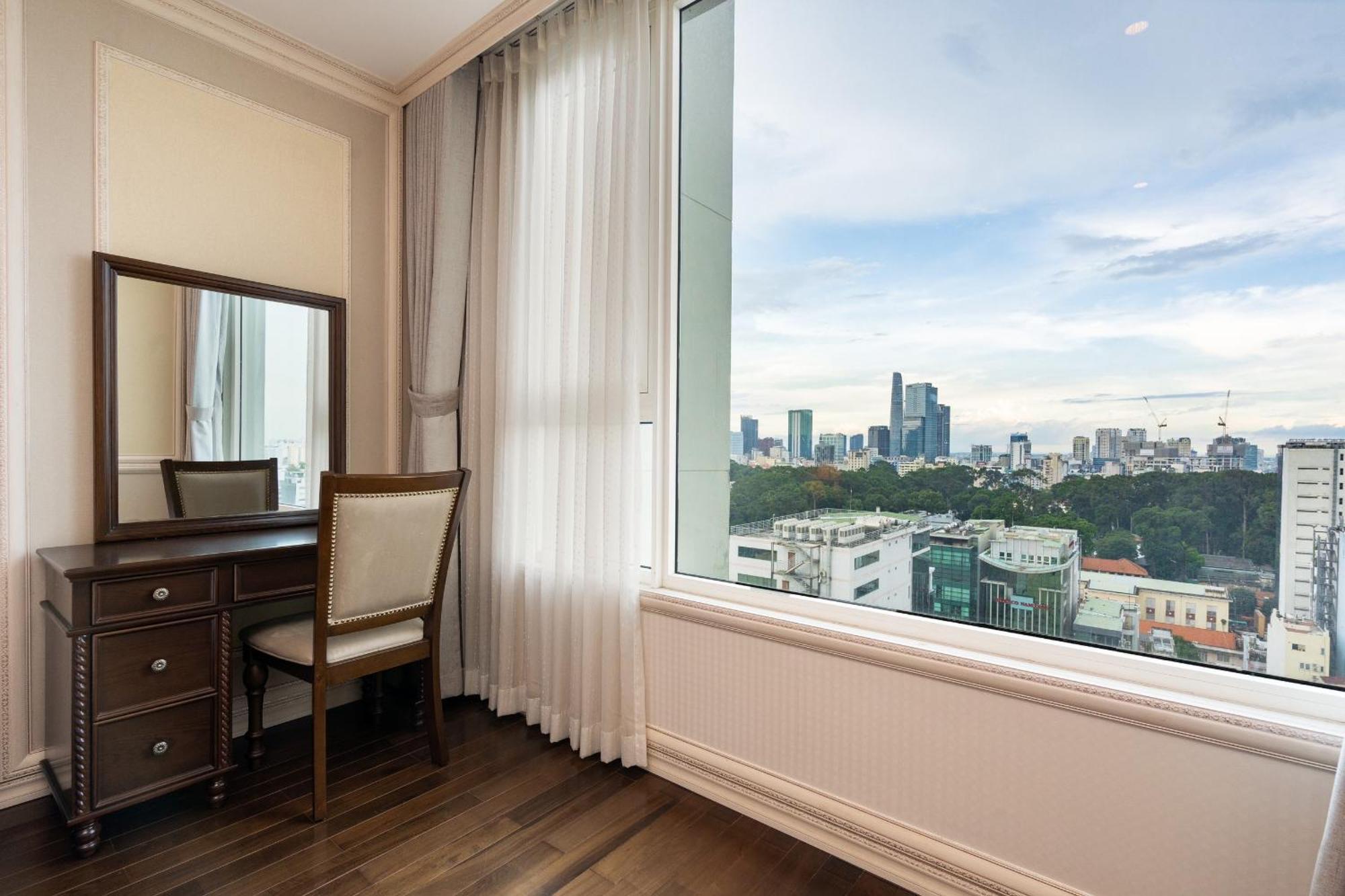 Apartment Leman Luxury 2br In Near Ben Thanh D1 *